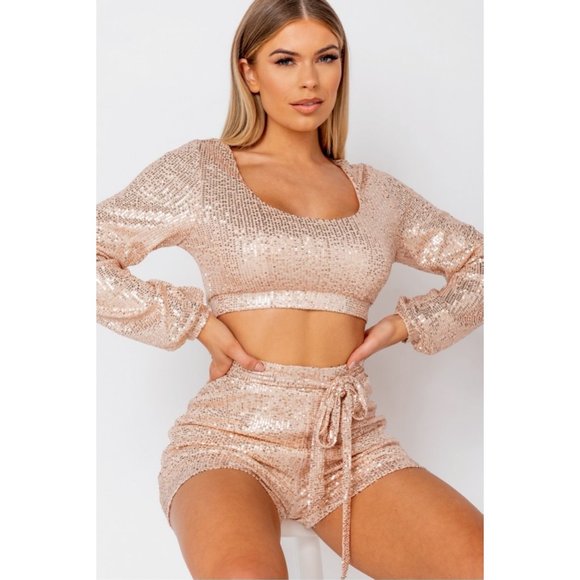 Sequins Long Sleeve Crop Top and High Waist Shorts Two Piece Set - Picture 4 of 8